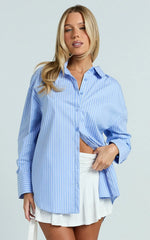 Terah Shirt - Button Up Shirt in Variegated Blue and White Stripe