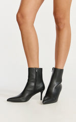 Verali-Beth Boots - In Black