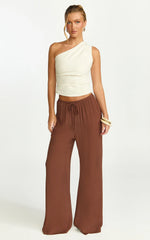 Makenna Pants - Wide Leg Crinkle Pants in Chocolate