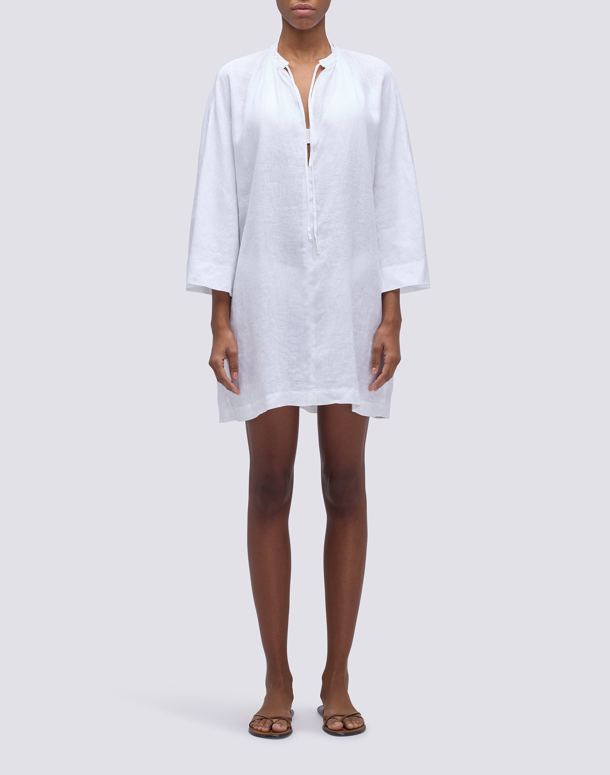 ROBE COURTE EN LIN
