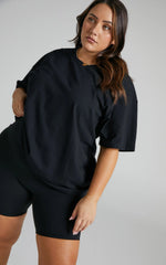 Prizza Top - Longline Boyfriend Tee Top in Black