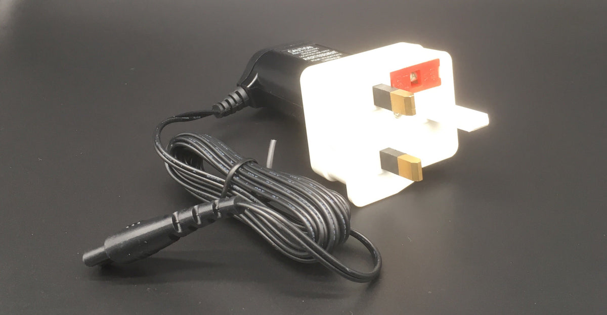 Remington charger lead to fit model F5000 complete with UK shaver adaptor.