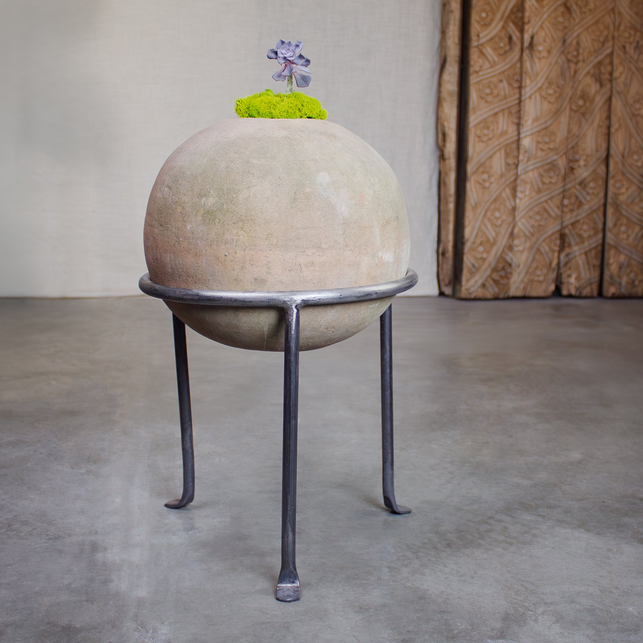 Terracotta plater and stand