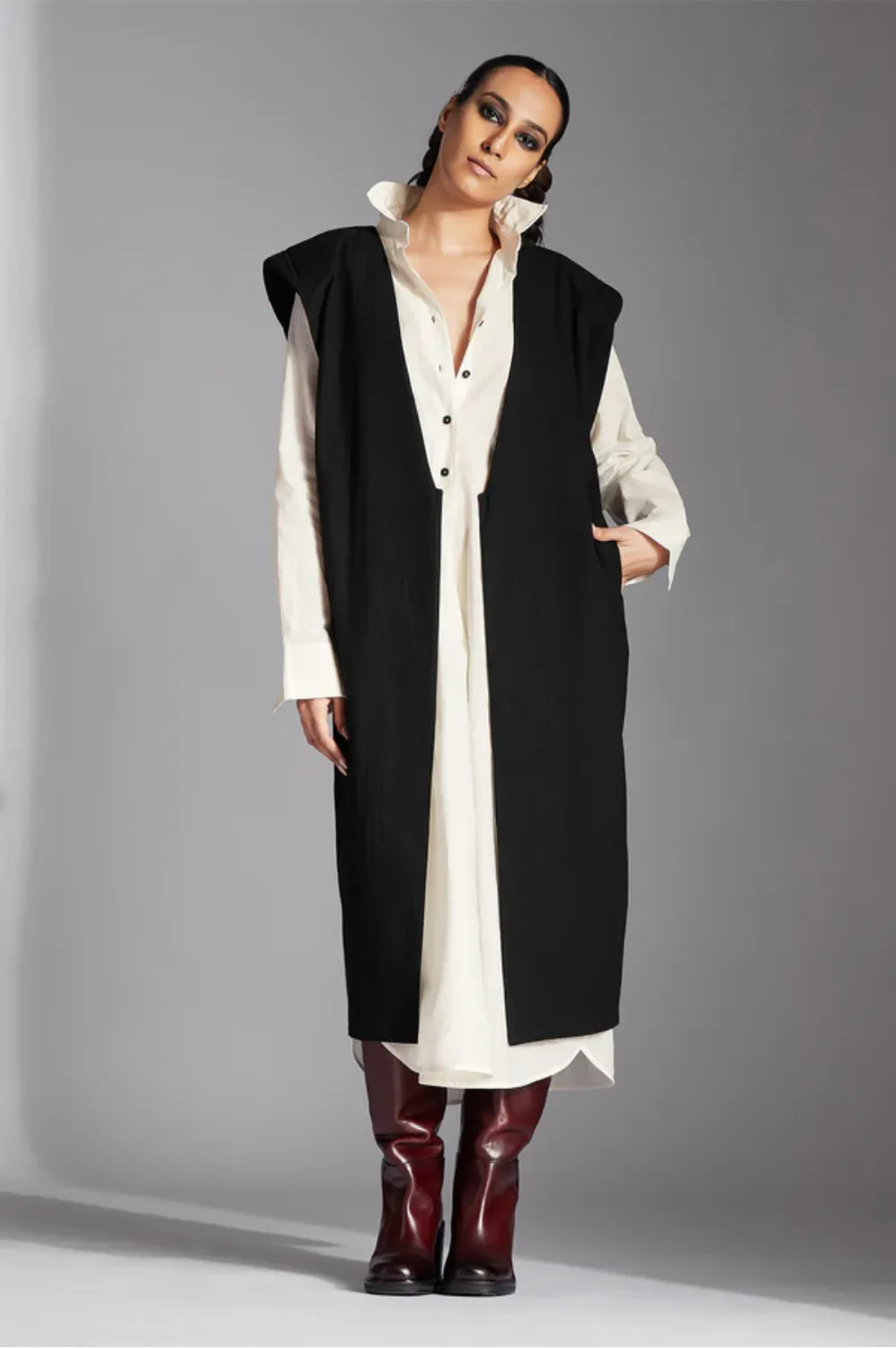 Kaen Jacket-Black cotton by Chola in black color for women Worldwide