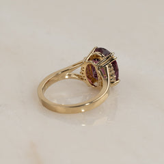 FANCY-CUT BURGUNDY SPINEL & DIAMOND RING - 6.7ct