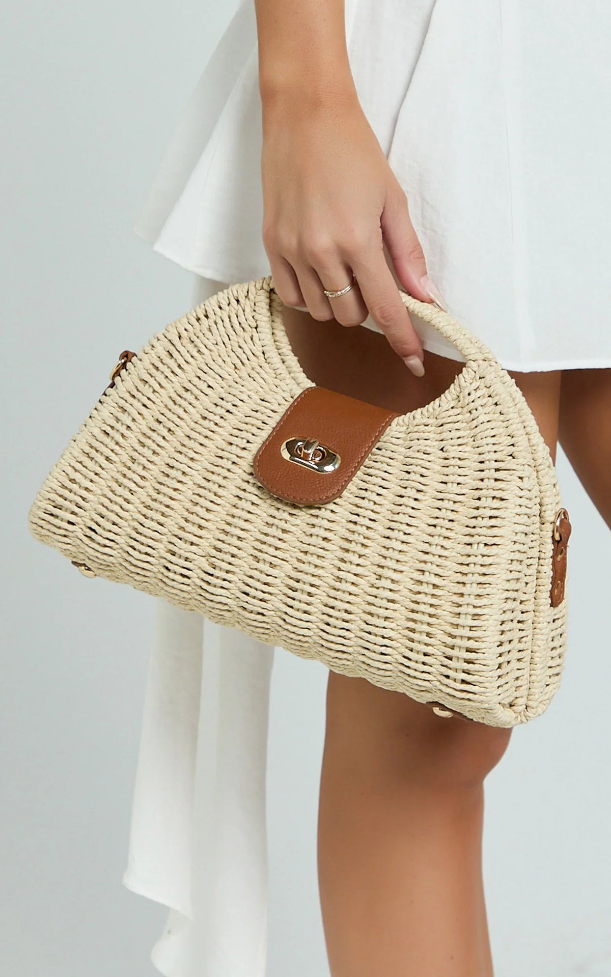 Ebony Bag - Straw Crossbody Bag in Tan