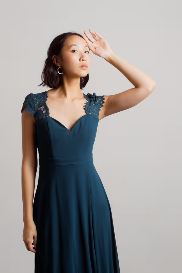 Shellie Sweetheart Open Back Maxi Dress - Burgundy