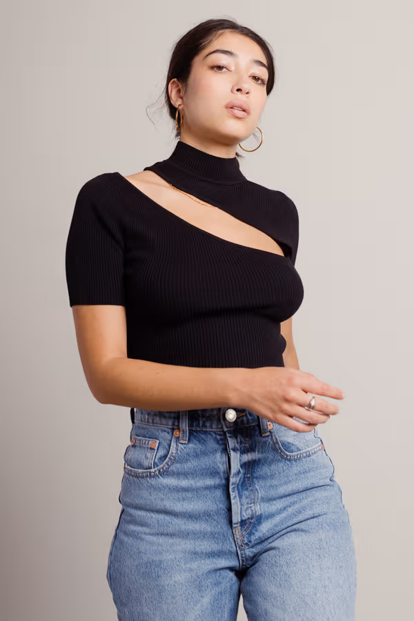 Alyah Cutout Sweater Top - Black