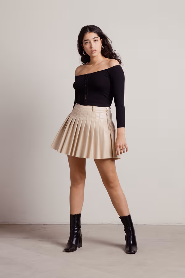 Abyl Off the Shoulder Top - Black