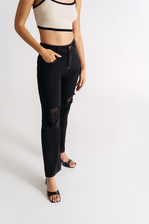 Mission Hills Distressed Jeans - Black