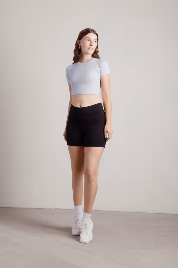 Be Essential Crop Top - Black