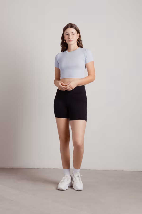 Be Essential Crop Top - Black