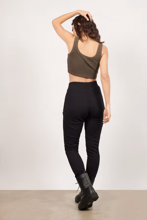 Ring Me Around Jogger Pants - Red