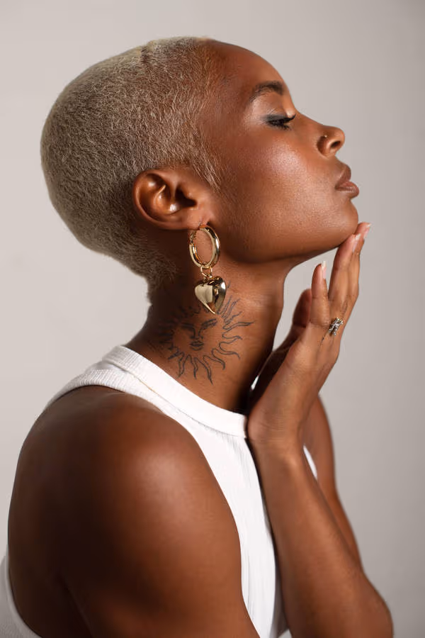 Te Amo Heart Charm Earrings - Gold