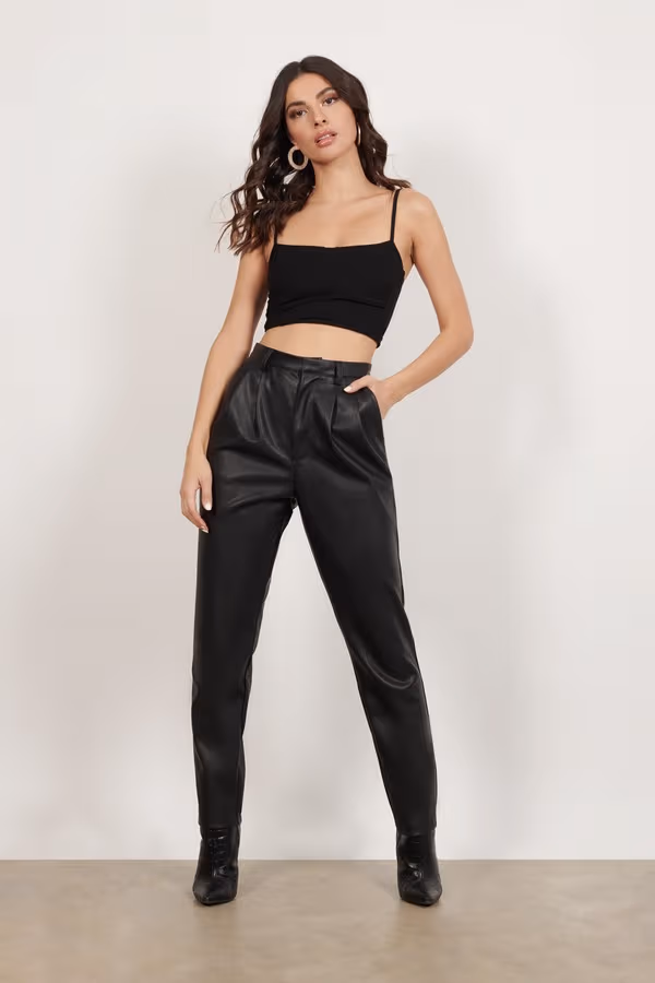 Adore Crop Top - Black