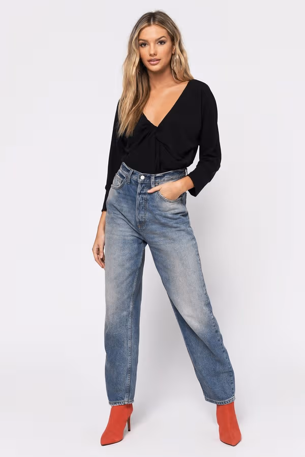 Need You Here Front Knot Top - Black