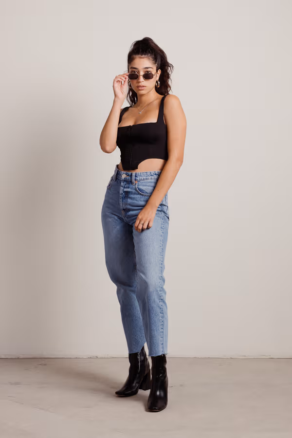 Out Of The Way Crop Top - Black
