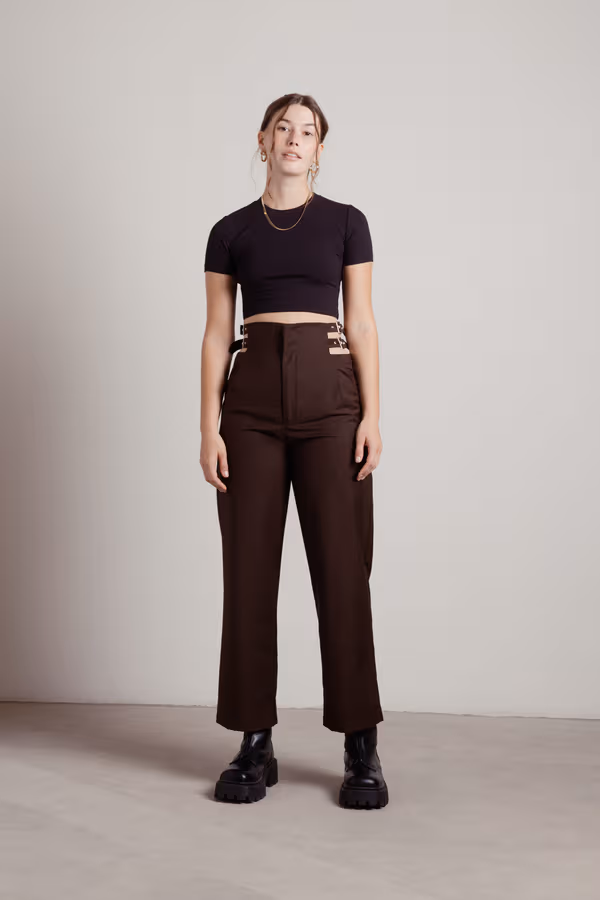 Be Essential Crop Top - Black