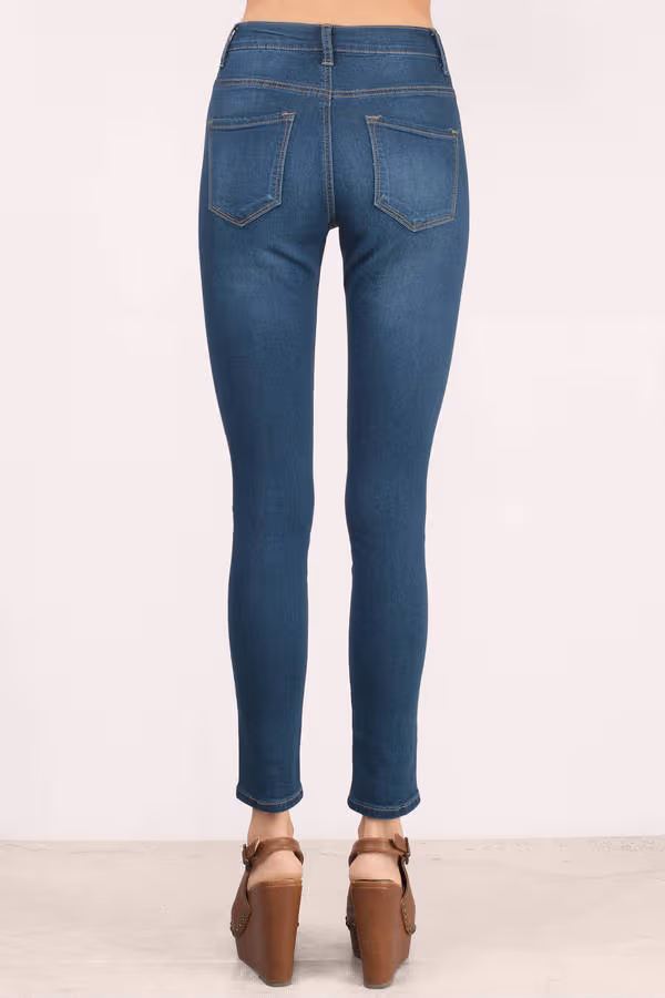 Hear You Say Skinny Pants - Medium Wash