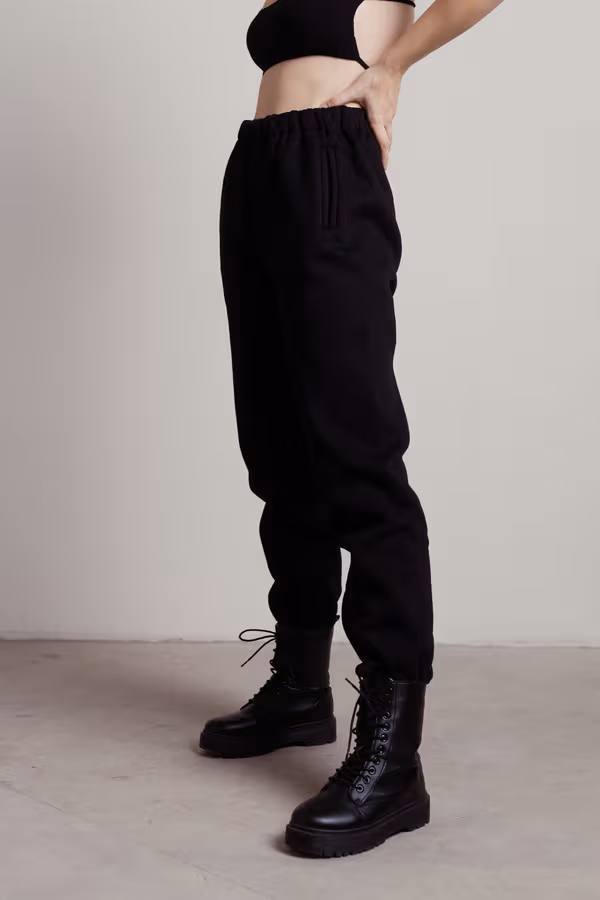 Nellie Ribbed Crop Top and Sweatpants Set - Black