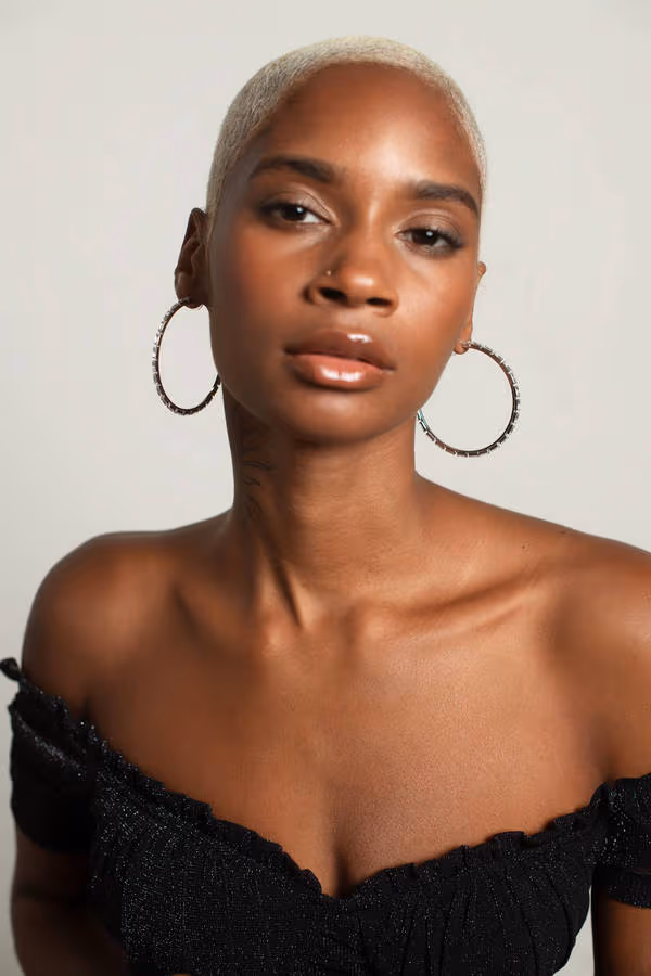 Jaw Dropper Rhinestones Hook Earrings - Silver